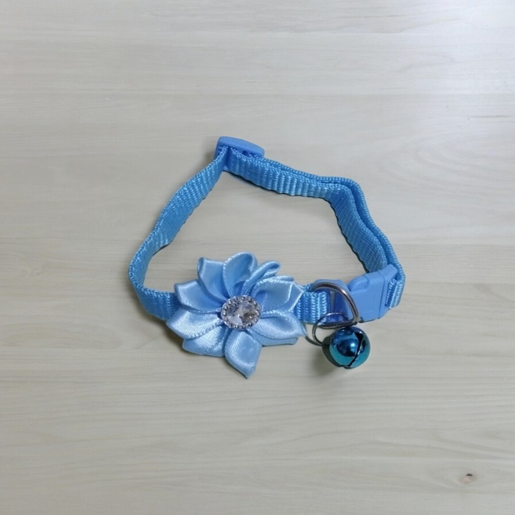 Collar de Flor con Campana para Mascota